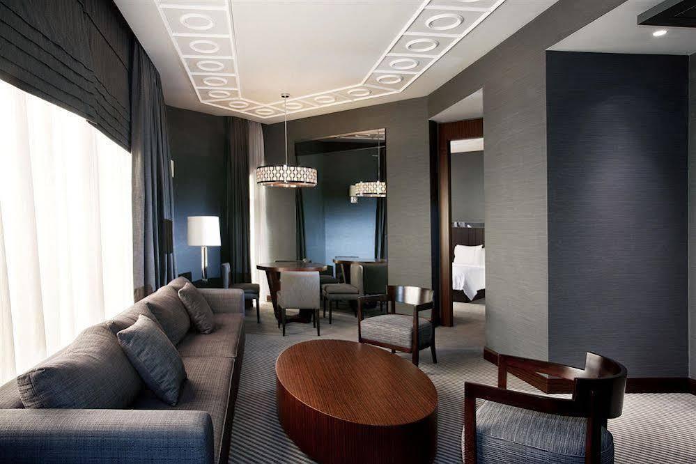 Sheraton Batumi Hotel Eksteriør bilde A suite at the hotel