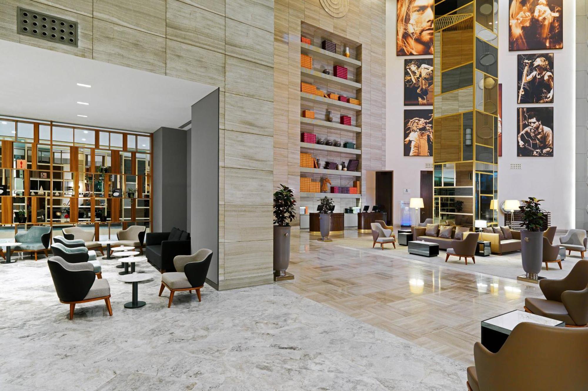 Sheraton Batumi Hotel Eksteriør bilde The lobby of the hotel