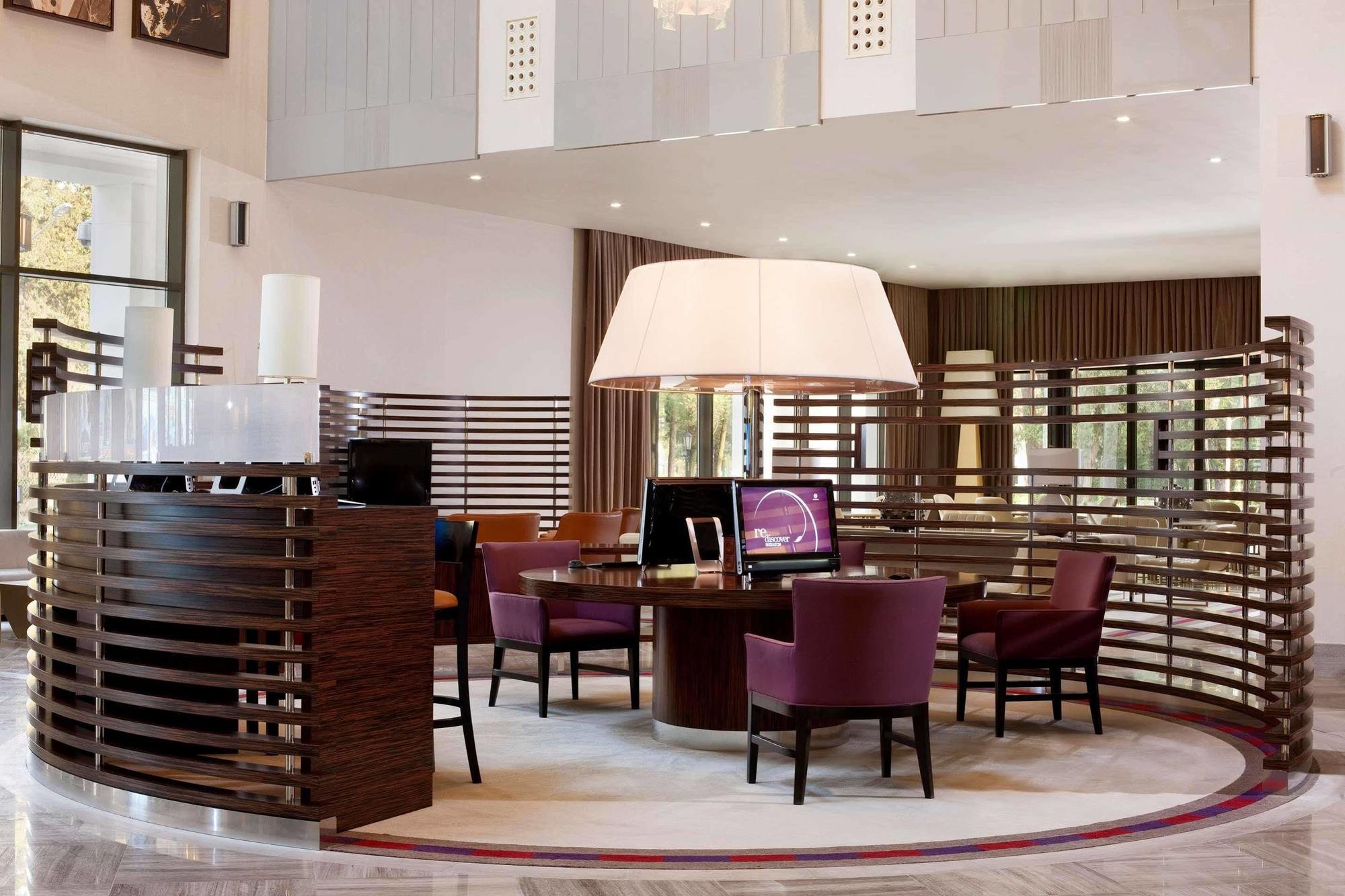 Sheraton Batumi Hotel Eksteriør bilde The library