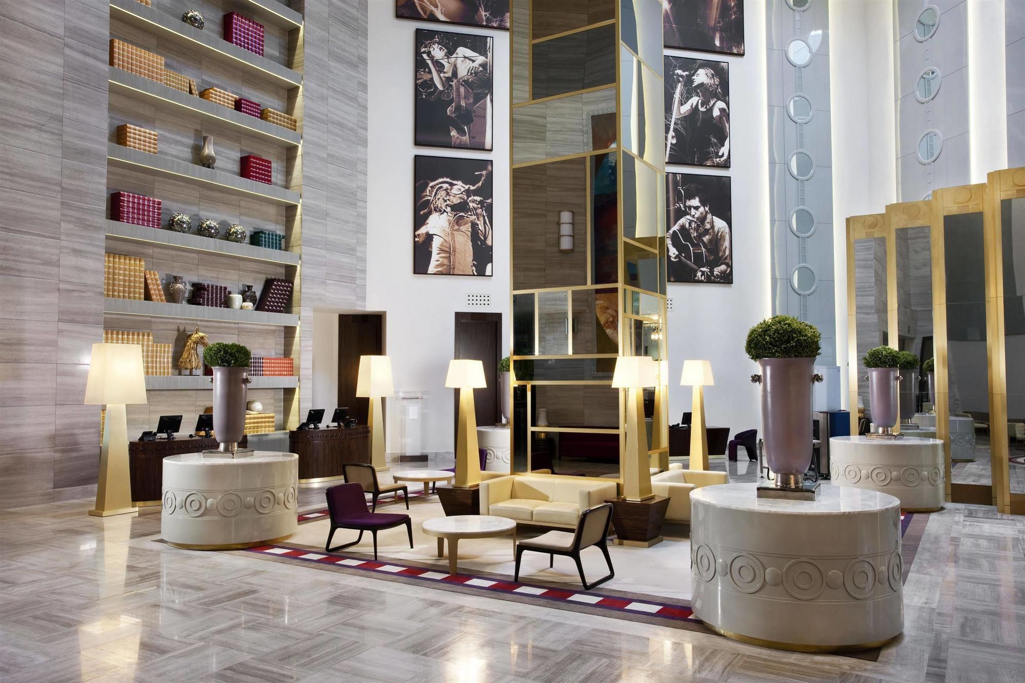 Sheraton Batumi Hotel Eksteriør bilde Lobby
